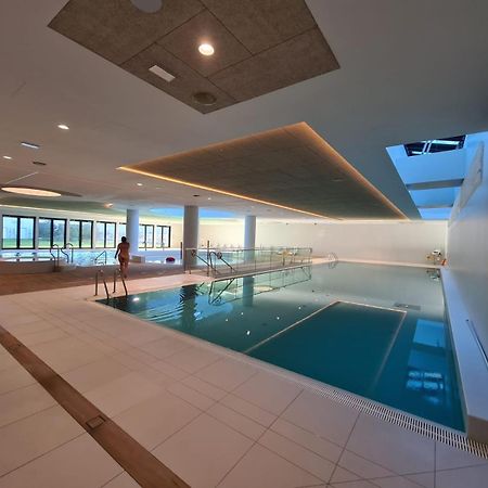Pinea Sky Premium Apartament Z Widokiem Na Morze Ze Spa I Basenem Przy Plazy Pobierowo Extérieur photo