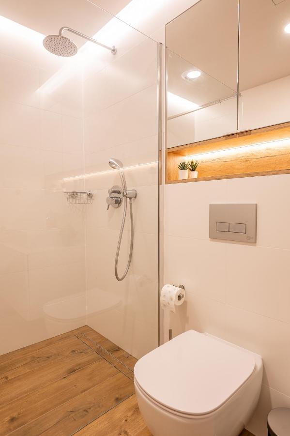 Pinea Sky Premium Apartament Z Widokiem Na Morze Ze Spa I Basenem Przy Plazy Pobierowo Extérieur photo